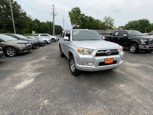 Used 2011 Toyota 4Runner Limited AWD/4WD image 4