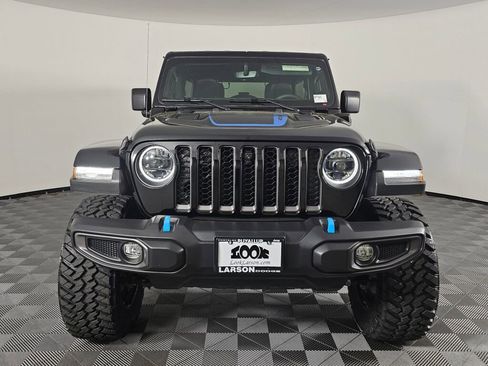 Used 2023 Jeep Wrangler Unlimited Rubicon 4xe w/ Cold Weather Group AWD/4WD image 8