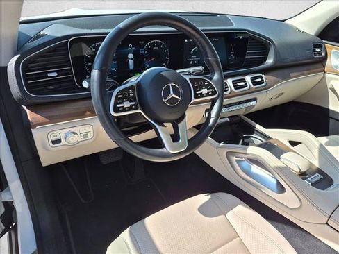 Used 2021 Mercedes-Benz GLS 450 4MATIC image 9