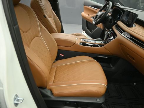 Certified 2025 INFINITI QX60 Autograph w/ Cargo Package image 32