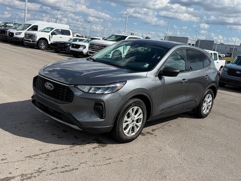 Used 2025 Ford Escape Active FWD image 22