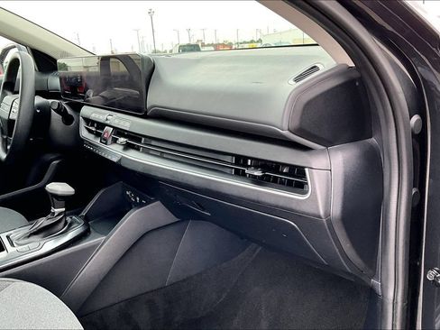 Used 2025 Kia K4 FWD image 14