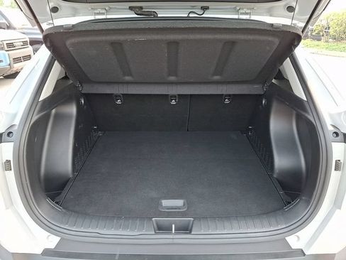 Used 2025 Hyundai Kona SEL AWD/4WD image 28