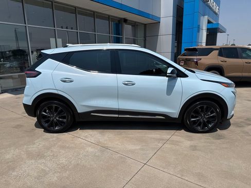 Used 2022 Chevrolet Bolt EUV Premier w/ Launch Edition FWD image 6