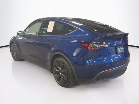 Used 2024 Tesla Model Y Long Range AWD/4WD image 5