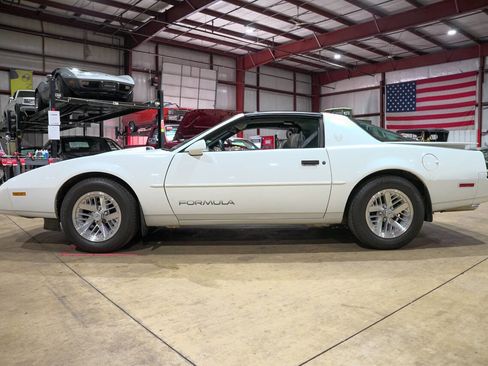 Used 1991 Pontiac Firebird Formula image 4