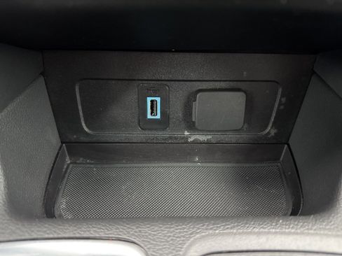 Used 2017 Ford Escape SE image 23