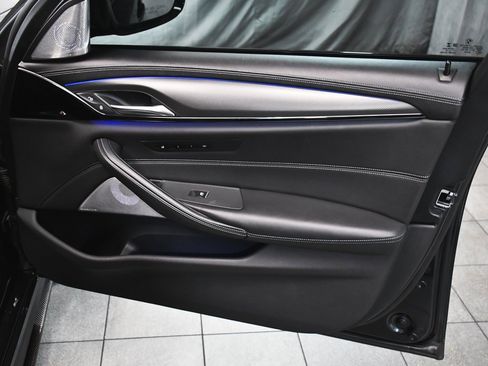 Used 2019 BMW M5 w/ Executive Package image 16