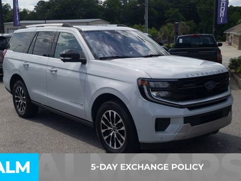 Used 2025 Ford Expedition Platinum AWD/4WD image 3