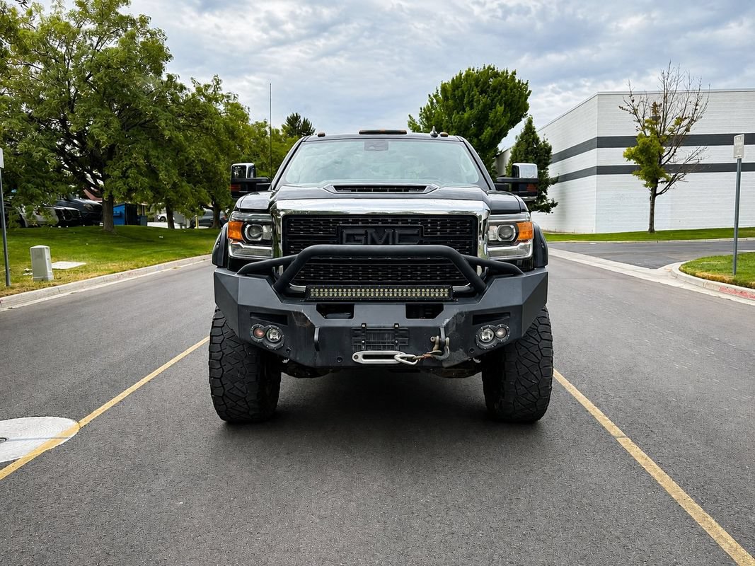 Used 2018 GMC Sierra 2500 Denali w/ Duramax Plus Package AWD/4WD image 8
