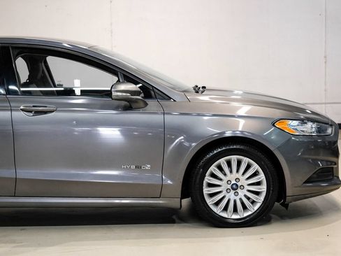 Used 2014 Ford Fusion SE FWD image 13
