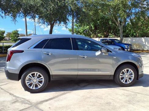 New 2025 Cadillac XT5 Luxury image 6