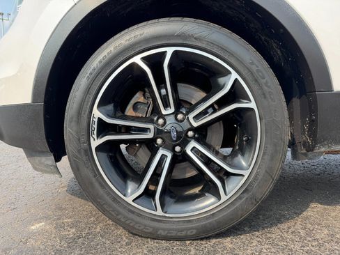 Used 2015 Ford Explorer Sport AWD/4WD image 13