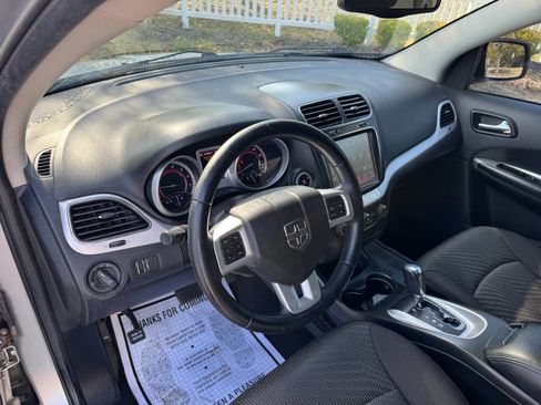 Used 2013 Dodge Journey SXT w/ Flexible Seating Group image 19