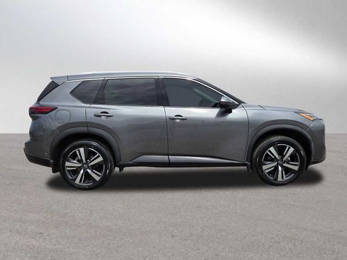 Used 2024 Nissan Rogue SL w/ SL Premium Package FWD image 2