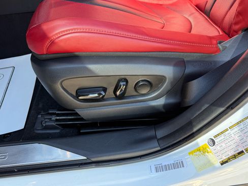 Used 2019 Lexus UX 200 F Sport image 11