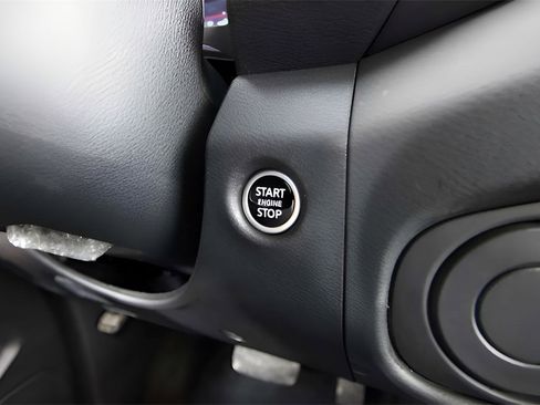 Used 2024 Nissan Frontier SV w/ SV Convenience Package image 21