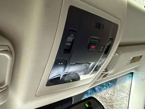 Used 2019 Lexus NX 300h AWD image 27