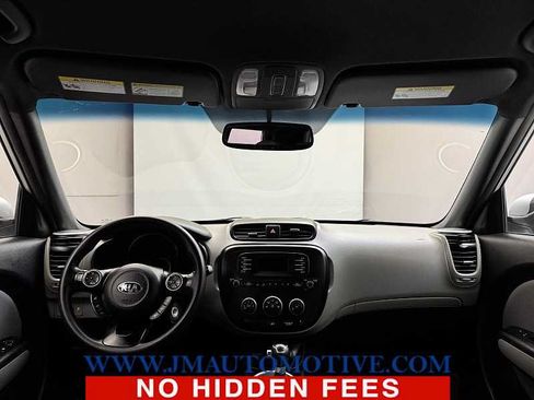 Used 2015 Kia Soul FWD image 11