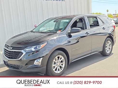 Used 2019 Chevrolet Equinox LS w/ LS Convenience Package FWD image 3