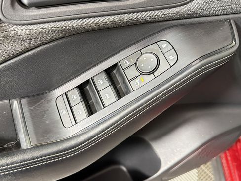 Used 2021 Nissan Rogue S image 19