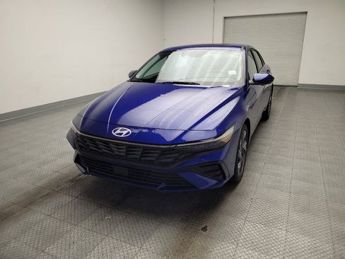 Used 2025 Hyundai Elantra SEL image 15