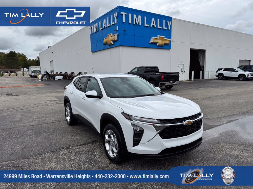 New 2026 Chevrolet Trax LS w/ LS Convenience Package FWD image 1