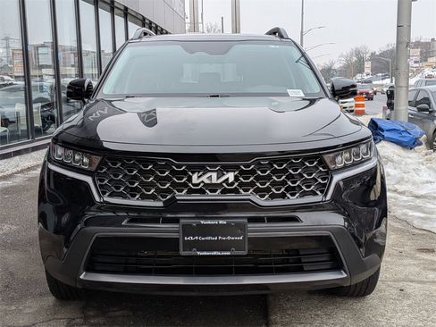 Certified 2023 Kia Sorento S w/ Panoramic Sunroof Package image 3