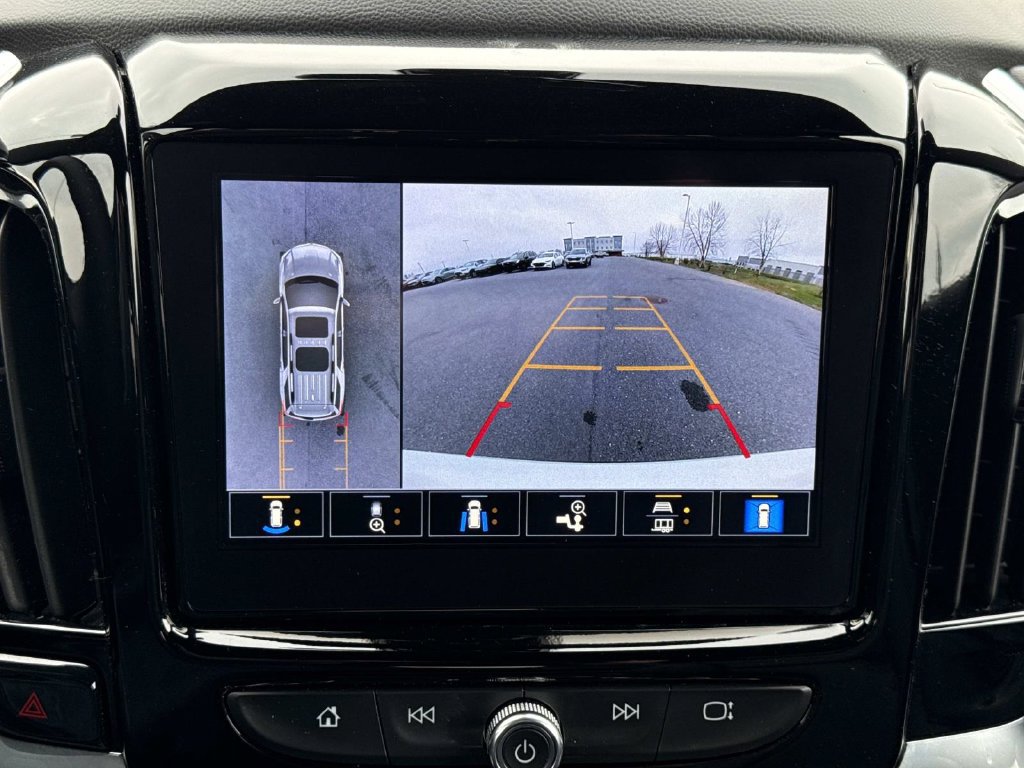 Used 2023 Chevrolet Traverse RS w/ LPO, Floor Liner Package AWD/4WD image 5