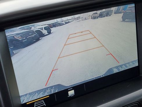 Used 2021 Chevrolet Colorado LT w/ LT Convenience Package image 19