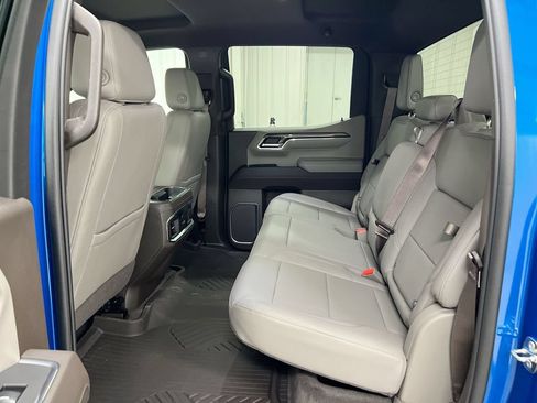 Used 2024 Chevrolet Silverado 1500 LTZ AWD/4WD image 23