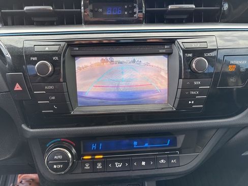 Used 2014 Toyota Corolla S image 15