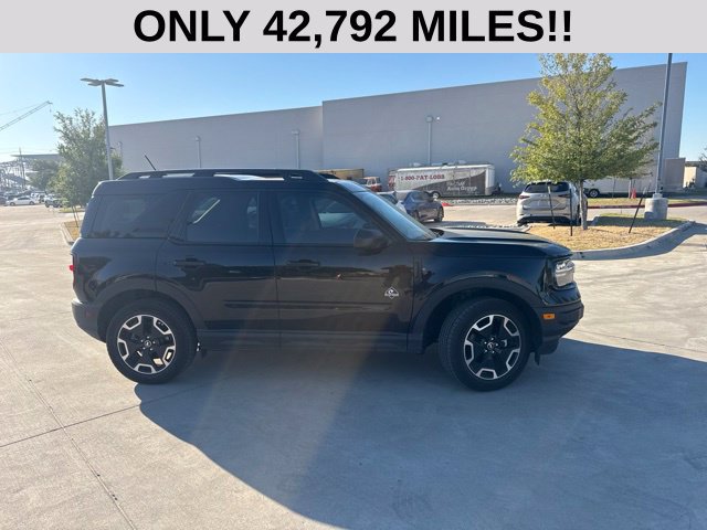 Used 2023 Ford Bronco Sport Outer Banks w/ Tech Package AWD/4WD image 2