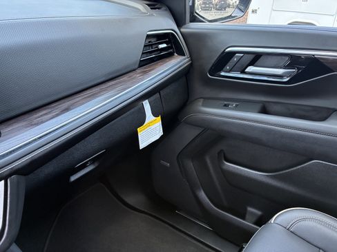 Used 2026 Chevrolet Tahoe Premier image 37