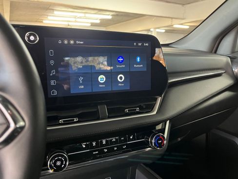 Used 2025 Chevrolet Equinox LT image 21