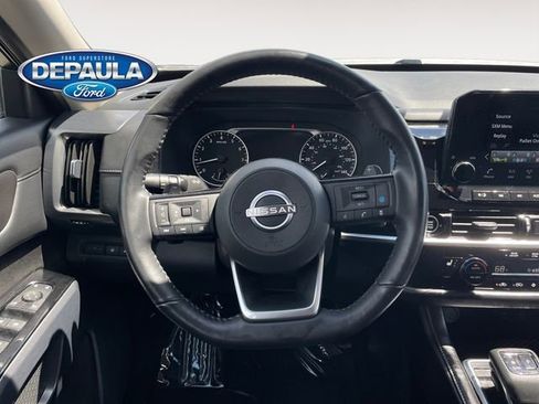 Used 2022 Nissan Pathfinder SL AWD/4WD image 15