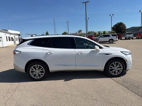 Used 2023 Buick Enclave Premium w/ Experience Buick Package AWD/4WD image 9