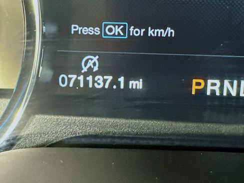 Used 2017 Ford F150 Lariat image 34