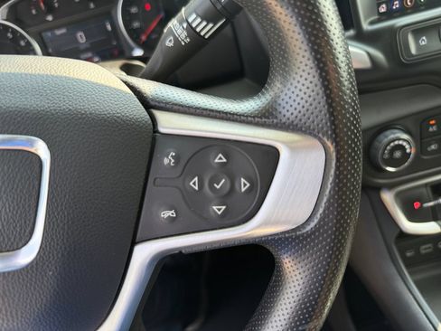 Used 2024 GMC Terrain SLE AWD/4WD image 16