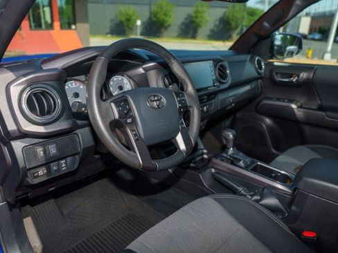 Used 2023 Toyota Tacoma TRD Off-Road w/ Advanced Technology Package AWD/4WD image 11