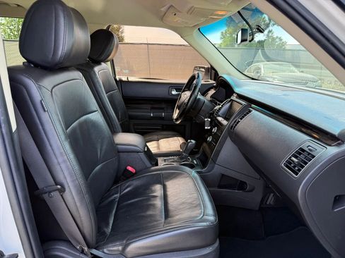 Used 2013 Ford Flex SEL FWD image 18