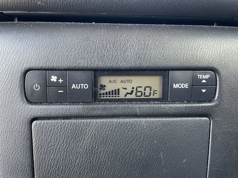 Used 2024 Nissan Armada SV image 27