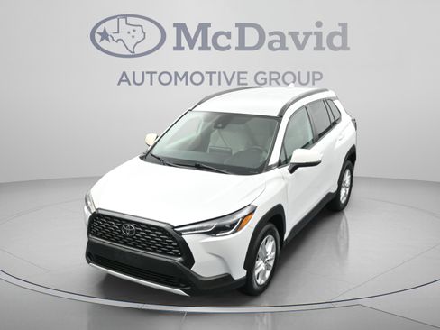 Used 2022 Toyota Corolla Cross LE FWD image 36