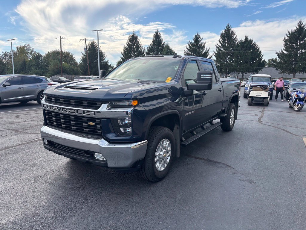 Used 2022 Chevrolet Silverado 2500 LT w/ Convenience Package AWD/4WD image 2