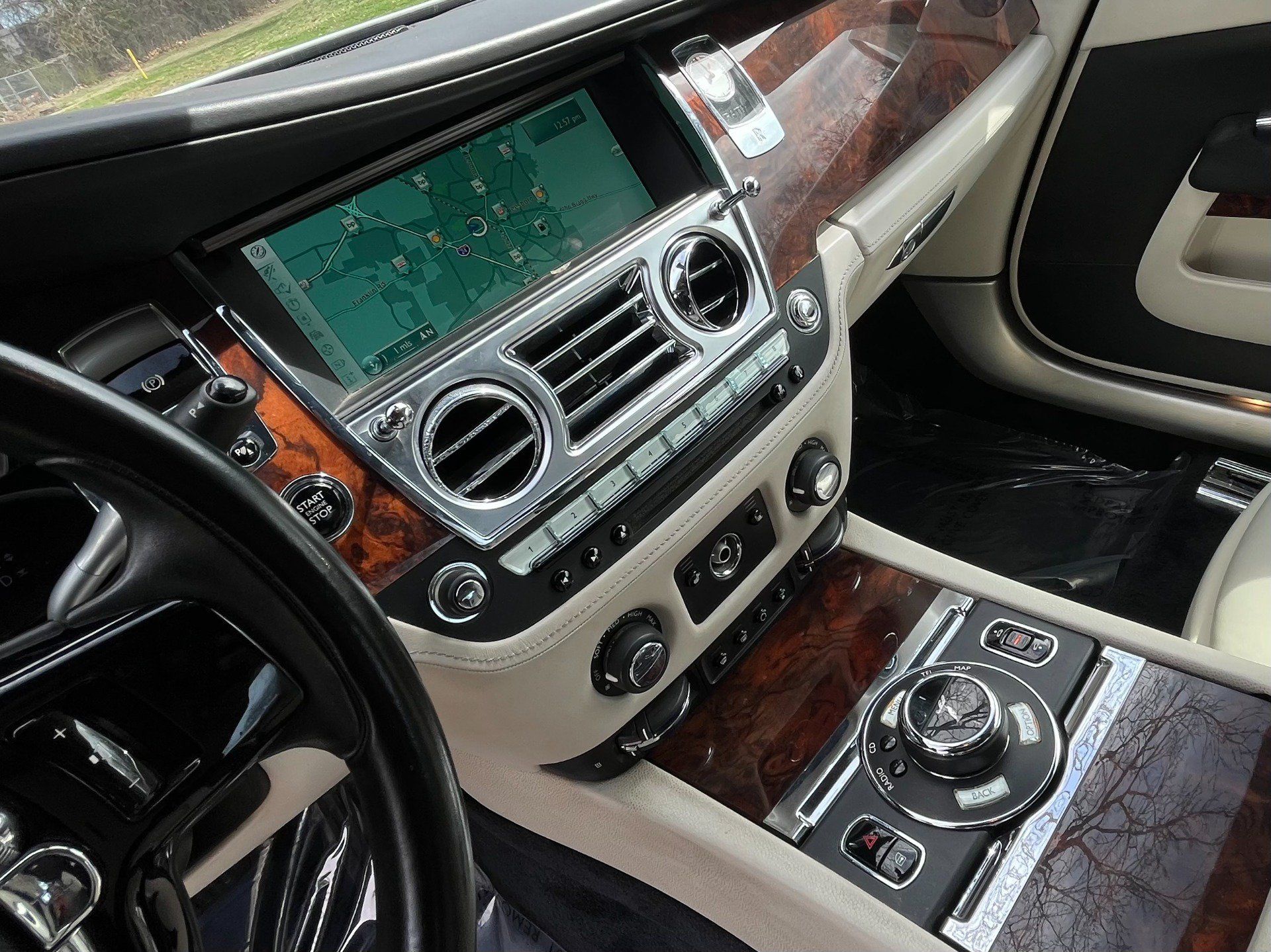 Used 2016 Rolls-Royce Wraith RWD image 52