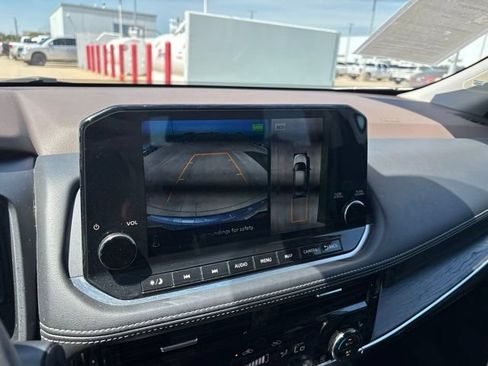 Used 2023 Nissan Rogue Platinum w/ Platinum Premium Package FWD image 31