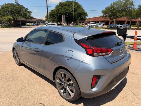 Used 2021 Hyundai Veloster 2.0 Premium FWD image 3