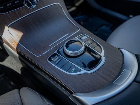 Used 2019 Mercedes-Benz C 300 Sedan image 22