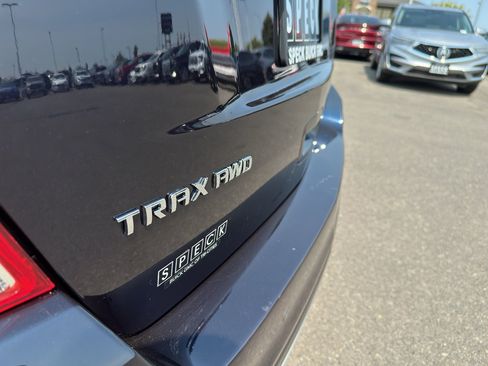 Used 2022 Chevrolet Trax LT w/ Driver Confidence Package AWD/4WD image 10