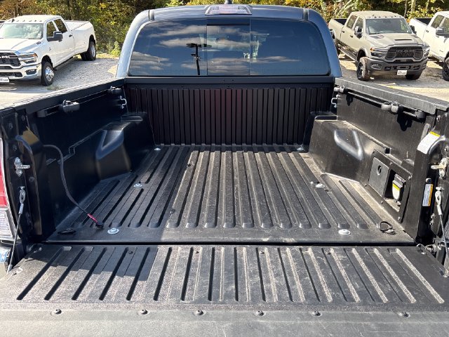 Used 2021 Toyota Tacoma TRD Off-Road AWD/4WD image 10